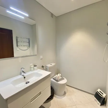 Fresh With Pool By Homing *