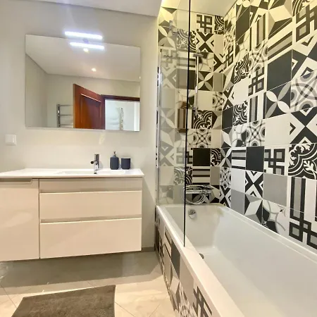 Fresh With Pool By Homing *