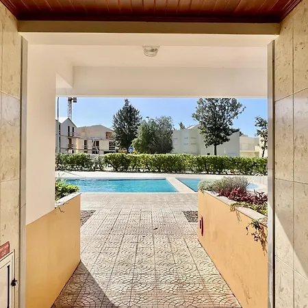 Fresh With Pool By Homing Apartment