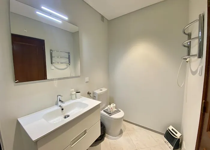 Fresh With Pool By Homing *